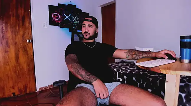 Sebas-hott online show from 02/05/25, 03:55