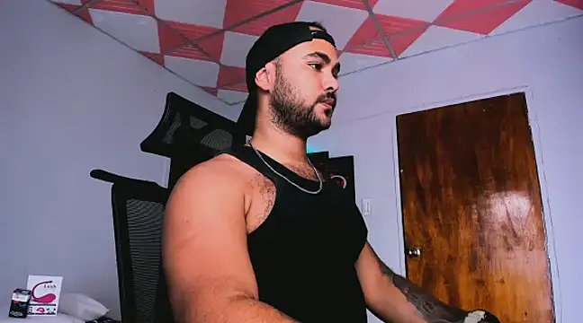 Sebas-hott online show from 02/08/25, 02:47