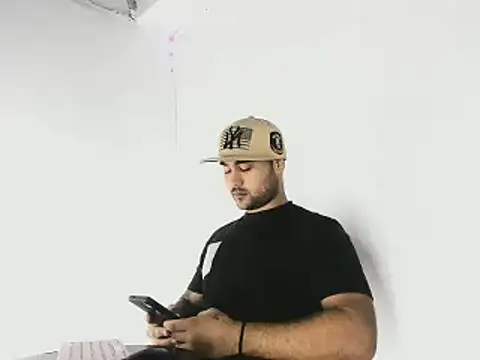 Sebas-hott online show from 10/03/25, 10:29