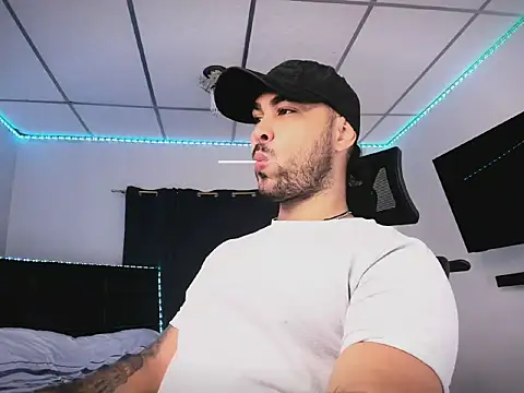 Sebas-hott online show from 02/06/26, 10:24