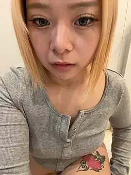 Snapshot of Rei1216xo chatting on 12/03/25, 05:48 Rei1216xo online show from 12/03/25, 05:48