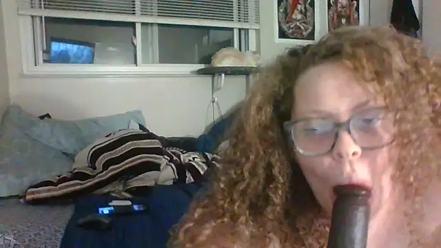 Snapshot of Morremarie chatting on 01/05/25, 05:09 Morremarie online show from 01/05/25, 05:09