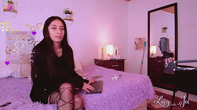 Lucy joi online show from 10/06/25, 02:53