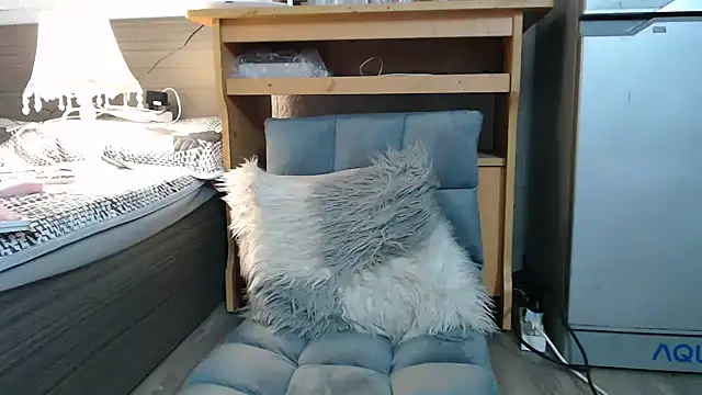 Snapshot of yang_hiii chatting on 03/05/25, 09:38 yang hiii online show from 03/05/25, 09:38