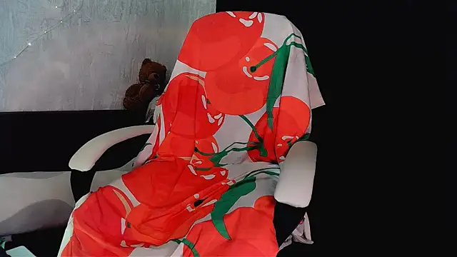 Teasing Molly online show from 09/15/25, 01:33