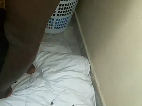 Snapshot of centzSexy chatting on 12/18/25, 06:14 centzSexy online show from 12/18/25, 06:14