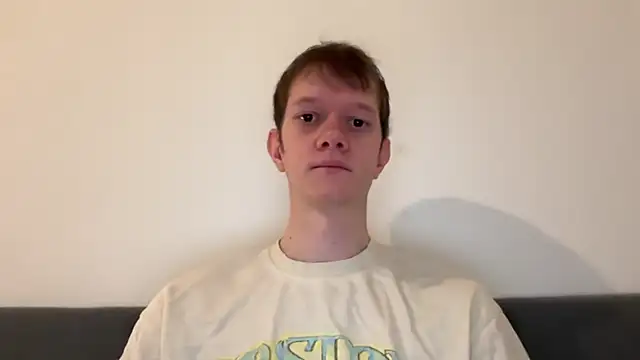 Snapshot of Cube933 chatting on 10/31/25, 10:27 Cube933 online show from 10/31/25, 10:27