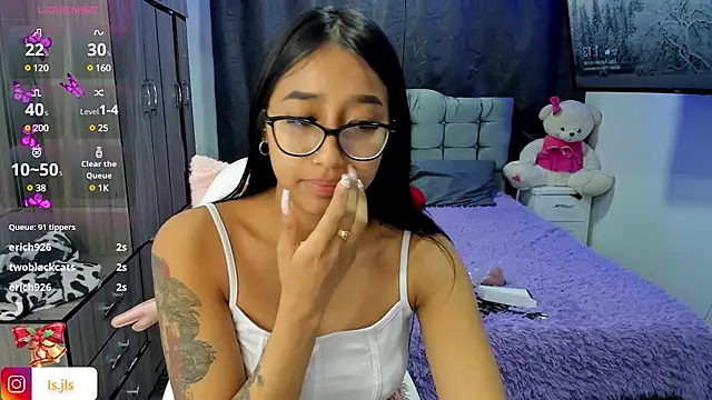 Snapshot of isa_bellaa0 chatting on 01/06/25, 06:14 isa bellaa0 online show from 01/06/25, 06:14