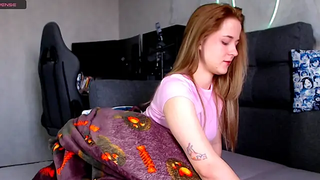 Snapshot of CassidyKiss chatting on 10/30/25, 10:27 CassidyKiss online show from 10/30/25, 10:27