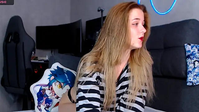 Snapshot of CassidyKiss chatting on 11/05/25, 11:10 CassidyKiss online show from 11/05/25, 11:10