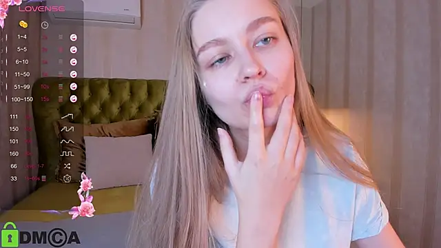 Polumna cute online show from 01/01/25, 01:48