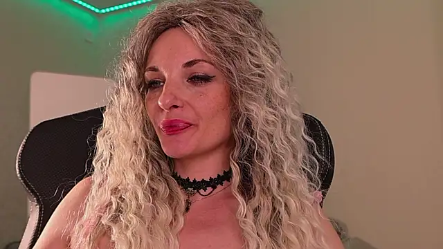 Amerabelle 23 online show from 03/09/25, 01:48