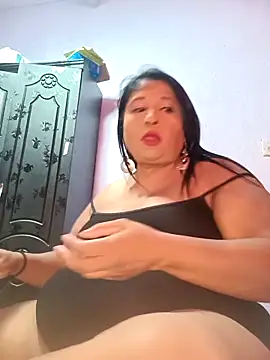 Snapshot of raniofsex02 chatting on 02/24/25, 10:48 raniofsex02 online show from 02/24/25, 10:48