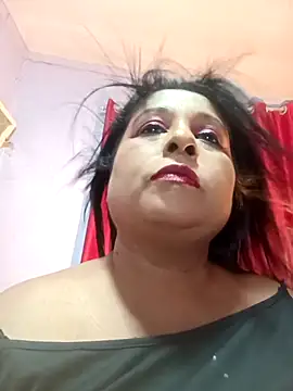 Snapshot of raniofsex02 chatting on 03/05/25, 05:39 raniofsex02 online show from 03/05/25, 05:39