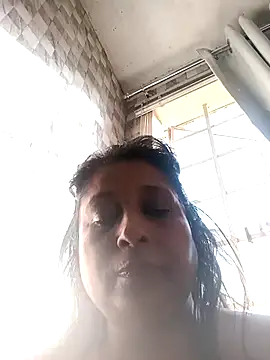 Snapshot of raniofsex02 chatting on 03/06/25, 02:40 raniofsex02 online show from 03/06/25, 02:40