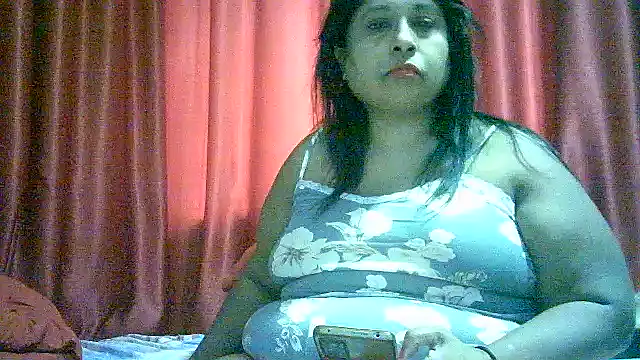 Snapshot of raniofsex02 chatting on 09/09/25, 05:18 raniofsex02 online show from 09/09/25, 05:18