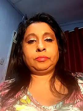 Snapshot of raniofsex02 chatting on 10/12/25, 04:06 raniofsex02 online show from 10/12/25, 04:06