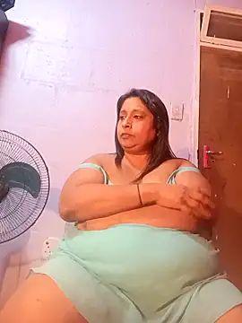 Snapshot of raniofsex02 chatting on 10/18/25, 07:53 raniofsex02 online show from 10/18/25, 07:53