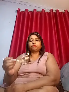 Snapshot of raniofsex02 chatting on 11/06/25, 12:50 raniofsex02 online show from 11/06/25, 12:50