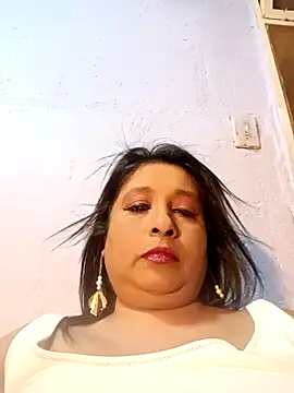 Snapshot of raniofsex02 chatting on 12/05/25, 06:48 raniofsex02 online show from 12/05/25, 06:48