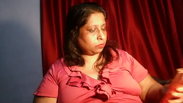Snapshot of raniofsex02 chatting on 04/17/26, 10:24 raniofsex02 online show from 04/17/26, 10:24