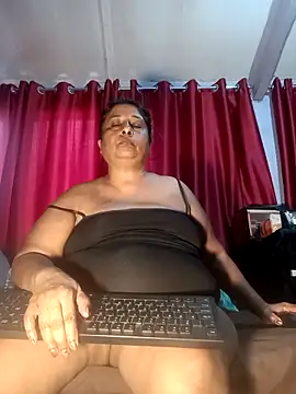 Snapshot of raniofsex02 chatting on 05/12/26, 05:15 raniofsex02 online show from 05/12/26, 05:15