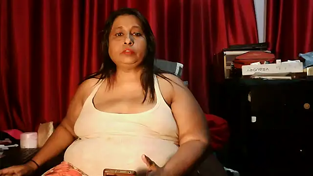 Snapshot of raniofsex02 chatting on 05/14/26, 04:25 raniofsex02 online show from 05/14/26, 04:25