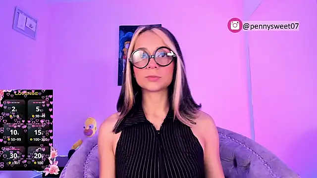 Snapshot of penny_sweett_ chatting on 03/02/25, 02:19 penny sweett online show from 03/02/25, 02:19