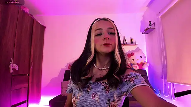 Snapshot of penny_sweett_ chatting on 09/09/25, 11:48 penny sweett online show from 09/09/25, 11:48