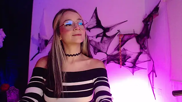 Snapshot of penny_sweett_ chatting on 10/30/25, 11:38 penny sweett online show from 10/30/25, 11:38