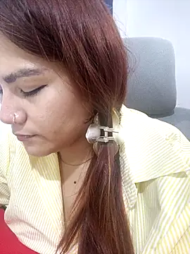 ZUCAAT online show from 12/05/25, 04:32