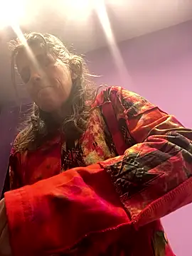 Lwhite1 online show from 01/08/26, 04:31