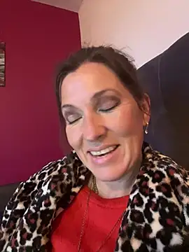 Lwhite1 online show from 02/12/26, 04:46