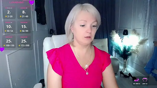 Juarnea online show from 10/30/25, 06:37