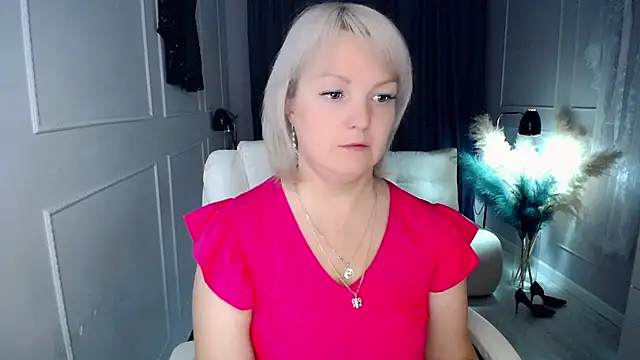 Juarnea online show from 11/14/25, 06:34