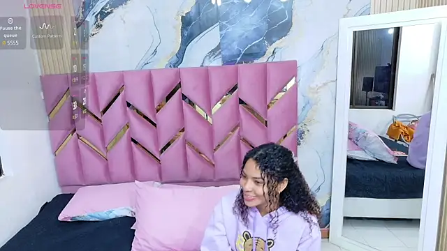 littleebonny online show from 11/27/25, 12:51