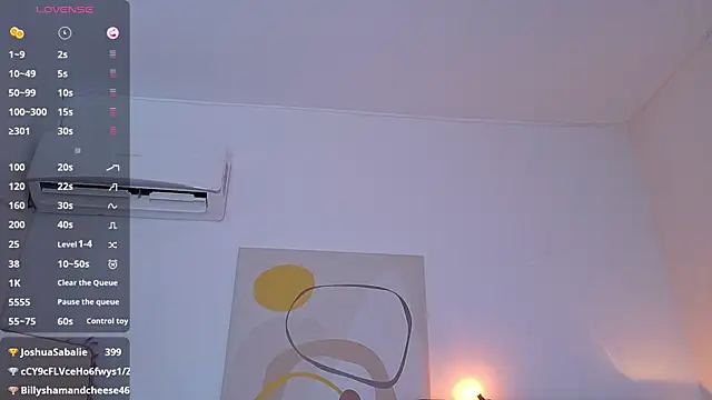 Snapshot of littleebonny chatting on 05/28/26, 12:19 littleebonny online show from 05/28/26, 12:19