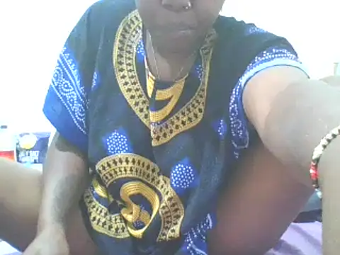 Snapshot of sweet_bigclit chatting on 03/07/25, 04:00 sweet bigclit online show from 03/07/25, 04:00