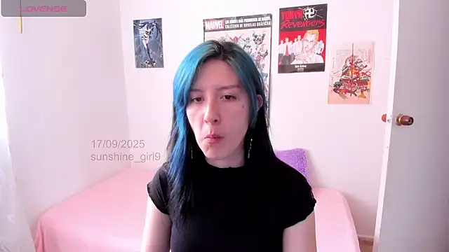 Snapshot of sunshine_girl9 chatting on 09/17/25, 07:59 sunshine girl9 online show from 09/17/25, 07:59