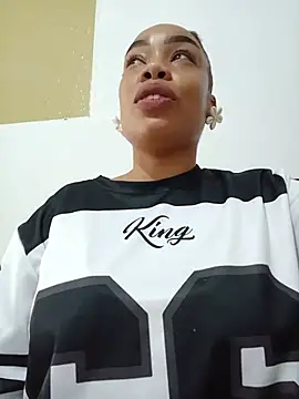 Snapshot of isabellehaynes chatting on 07/10/26, 05:59 isabellehaynes online show from 07/10/26, 05:59