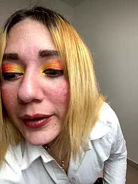 Snapshot of Angeli_Naughty1 chatting on 12/01/25, 12:21 Angeli Naughty1 online show from 12/01/25, 12:21