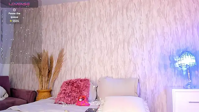 emily parkerr online show from 01/14/25, 01:47