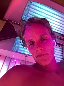 vixendoll87 online show from 02/07/25, 11:13