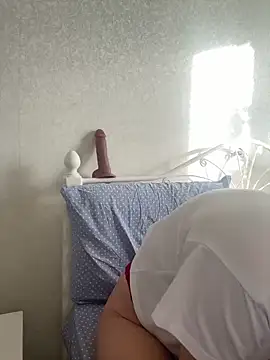 Snapshot of BeatriceTender chatting on 02/20/25, 06:06 BeatriceTender online show from 02/20/25, 06:06