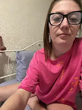 Snapshot of BeatriceTender chatting on 03/06/25, 10:15 BeatriceTender online show from 03/06/25, 10:15