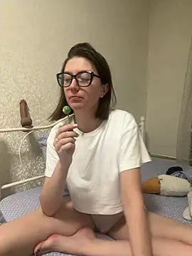 Snapshot of BeatriceTender chatting on 03/20/25, 06:20 BeatriceTender online show from 03/20/25, 06:20