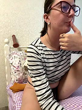 Snapshot of BeatriceTender chatting on 09/09/25, 01:21 BeatriceTender online show from 09/09/25, 01:21