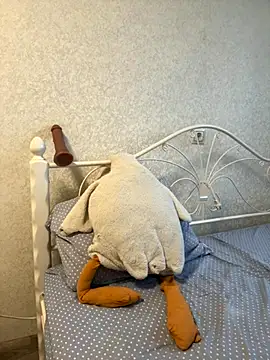 Snapshot of BeatriceTender chatting on 12/03/25, 10:02 BeatriceTender online show from 12/03/25, 10:02