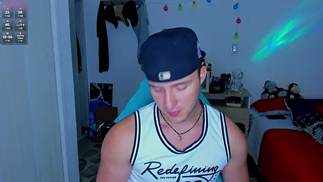 Snapshot of liam_oficial02 chatting on 01/13/25, 04:07 liam oficial02 online show from 01/13/25, 04:07