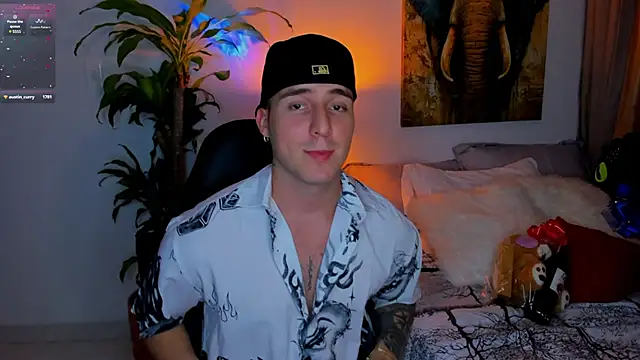 Snapshot of liam_oficial02 chatting on 02/15/25, 05:30 liam oficial02 online show from 02/15/25, 05:30